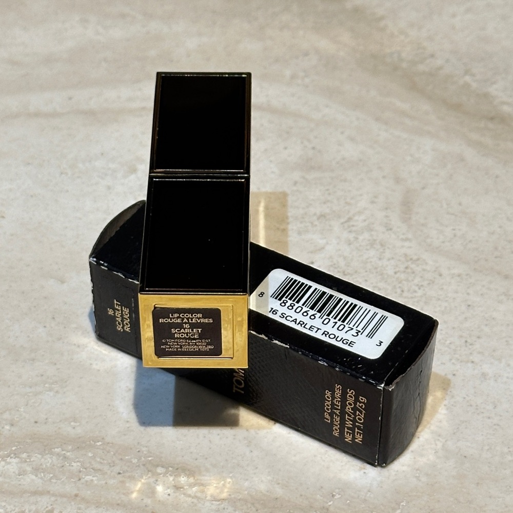 Tom Ford Lip Color Lipstick - 16 Scarlet Rouge - Picture 6 of 7